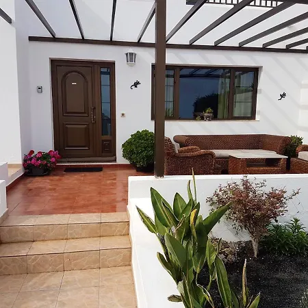 2 Bedrooms House With Sea View Private Pool And Enclosed Garden At Tinajo *